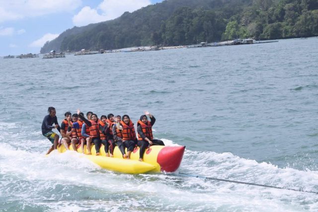 Spot Banana Boat di Pangandaran