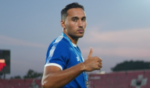 Resmi Ezra Walian tinggalkan Persib musim ini. Ini klub baru mantan pemain timnas Belanda U-17 ini.