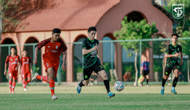 Persebaya calon kuat juara Liga 1 musim ini karena sebagai pemain baru, Francisco Rivera datang dengan status pemain terbaik Liga 1 2023/2024.