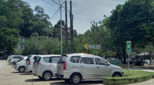 Daftar lahan parkir di Pantai Pangandaran milik Pemkab Pangandaran berjumlah 16 lokasi.