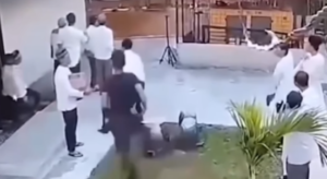 Gambar rekaman tahanan kabur usai divonis 5 tahun penjara tersebut memperlihatkan detik-detik tahanan kabur.