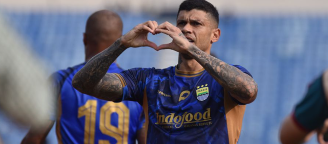 Hasil Piala Presiden 2024, Persib tundukkan PSM Makassar 2-0 dan mantan Timnas Brasil U-20 Ciro Alves sukses cetak gol untuk kemenangan Persib Bandung.