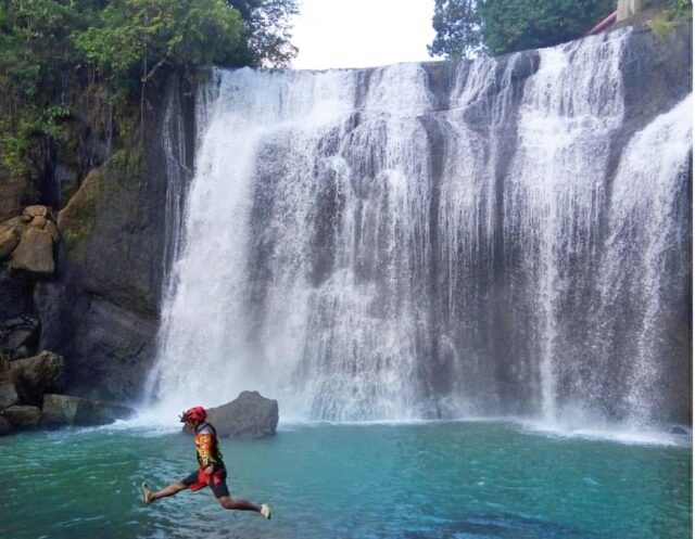 Curug Leuwileutak menjadi salah satu destinasi yang layak dikunjungi saat berlibur di Pangandaran