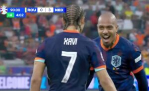 Selebrasi Donyell Malen saat mencetak gol ketiga Belanda ke gawang Rumania