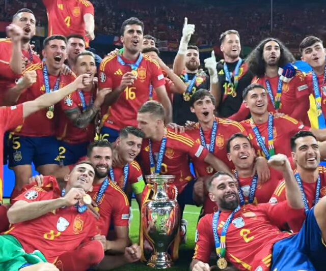 Selebrasi pemain Spanyol setelah menjadi juara EURO 2024.