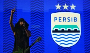 Persib kolaborasi dengan KOIL. Ini pemain favorit Otong KOIL sepanjang masa.