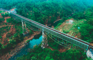 Pemerintah berencana membangun Jembatan Cirahong 2 atau Jembatan Betman (Benteng-Manonjaya) yang menghubungkan Kabupaten Ciamis dengan Kabupaten Tasikmalaya. Foto: wikipedia