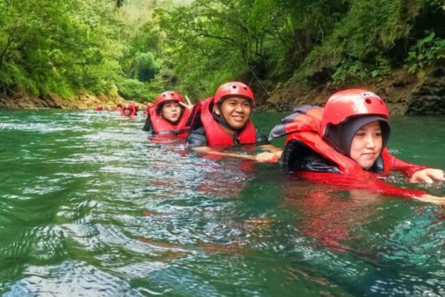 Teknik dan persiapan body rafting di pangandaran.